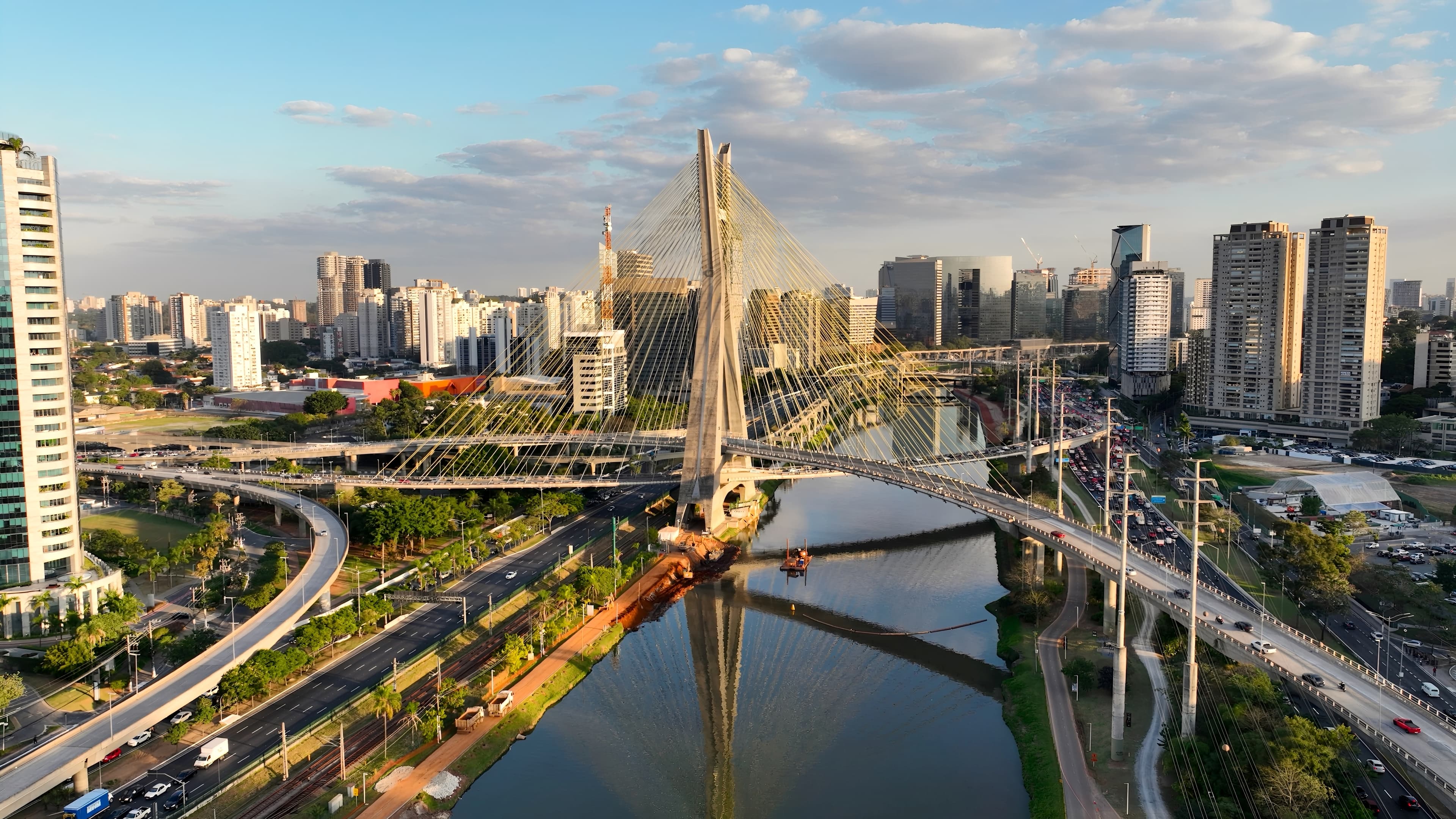 São Paulo Happy Hour preview